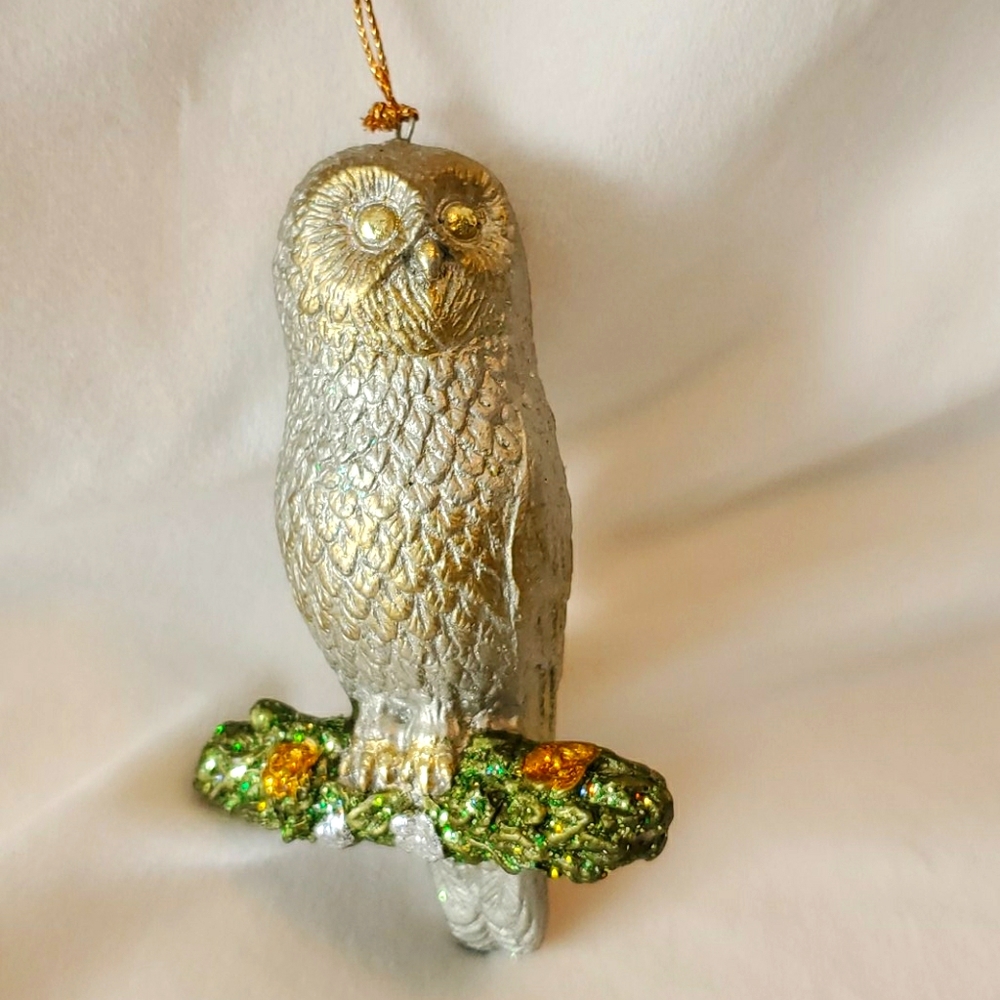 NWOT beautiful owl Christmas ornament